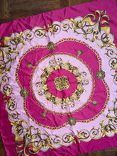 Load image into Gallery viewer, Petronella Scrunchie