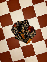 Load image into Gallery viewer, Sigrid Scrunchie